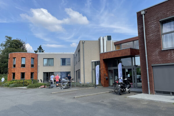 Les VII Voyes Façade maison de repos - Vedrin